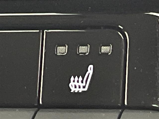 Toyota PRIUS 2023 8272513-12