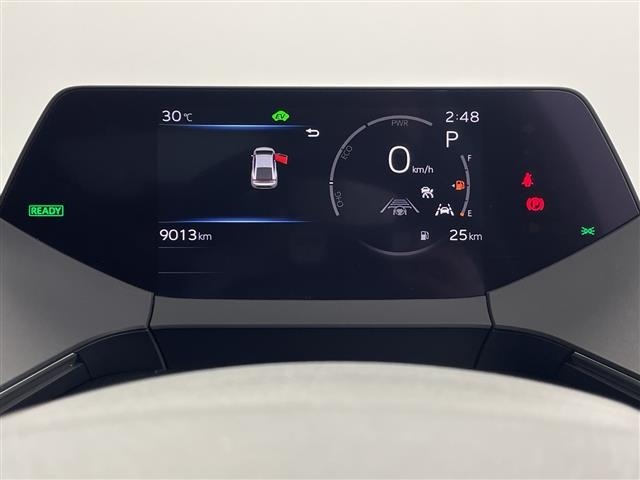 Toyota PRIUS 2023 8272513-18