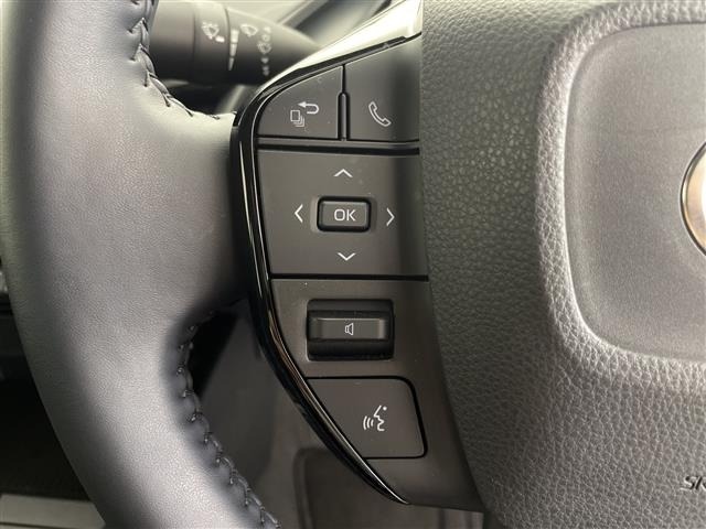 Toyota PRIUS 2023 8272513-21