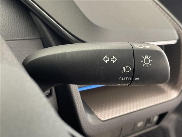 Toyota PRIUS 2023 8272513-5