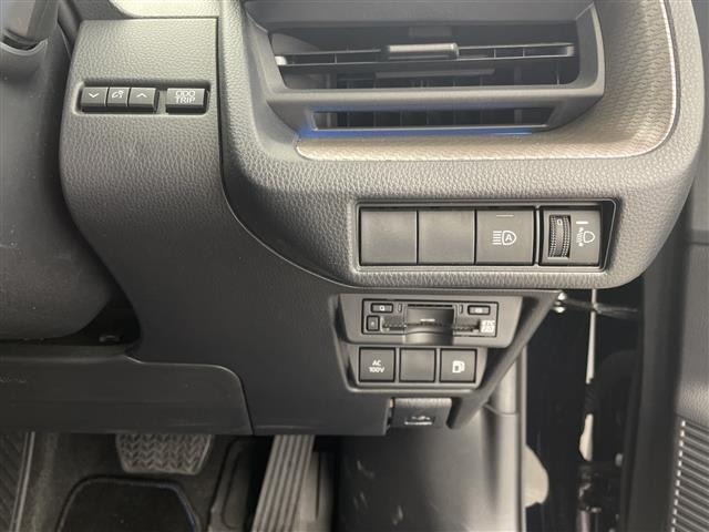 Toyota PRIUS 2023 8272513-9