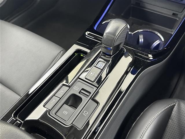 Toyota PRIUS 2023 8272515-20