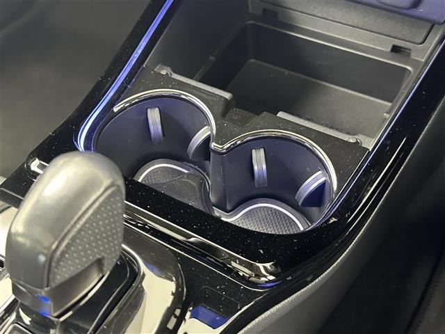 Toyota PRIUS 2023 8272515-22
