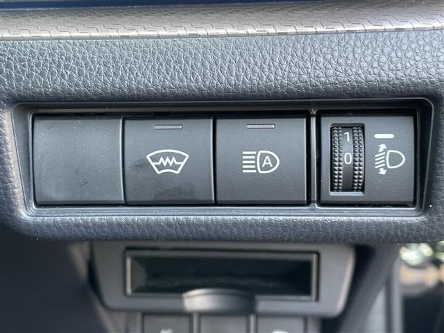 Toyota PRIUS 2024 8272517-1
