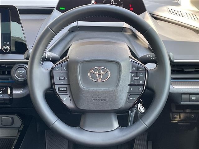 Toyota PRIUS 2024 8272517-14