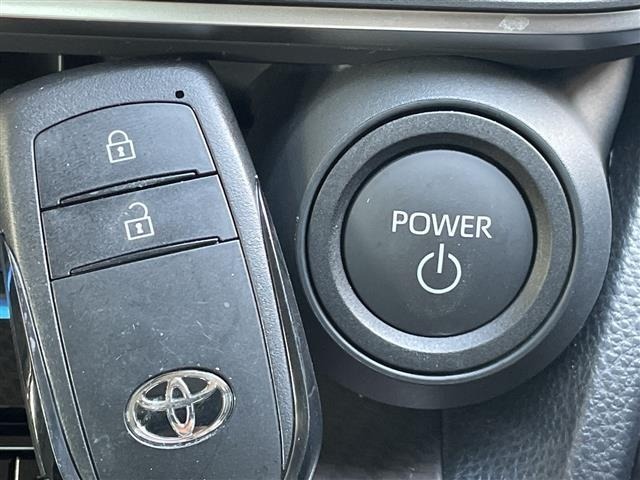 Toyota PRIUS 2024 8272517-21