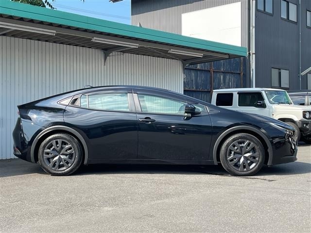 Toyota PRIUS 2024 8272517-4