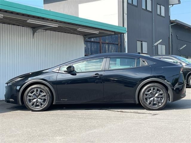 Toyota PRIUS 2024 8272517-6