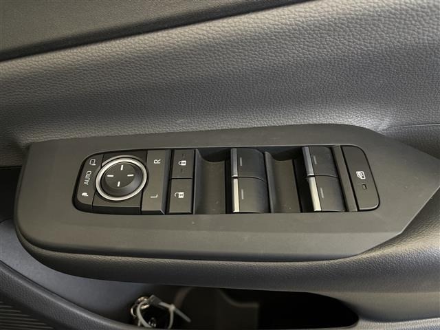 Toyota PRIUS 2023 8272518-4