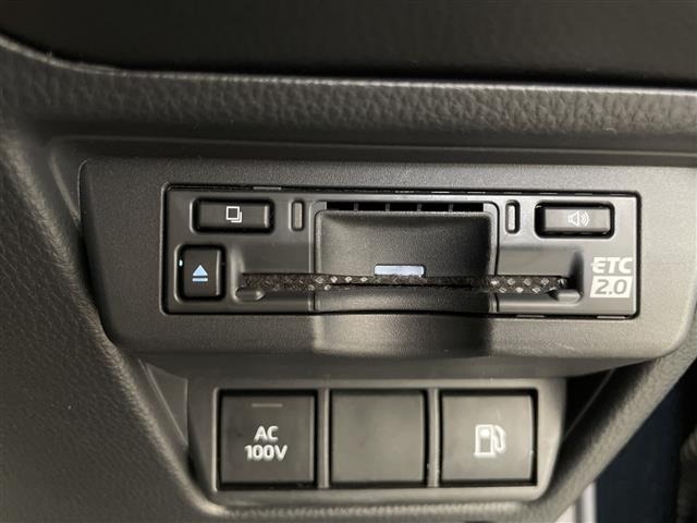 Toyota PRIUS 2023 8272518-5