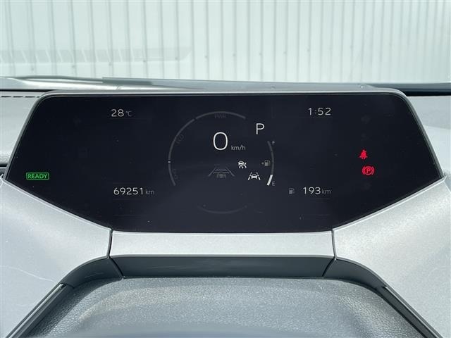 Toyota PRIUS 2023 8272519-16