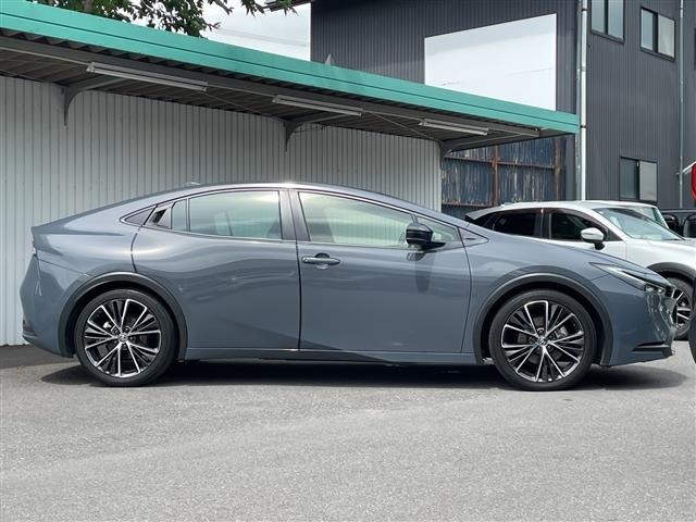 Toyota PRIUS 2023 8272519-4