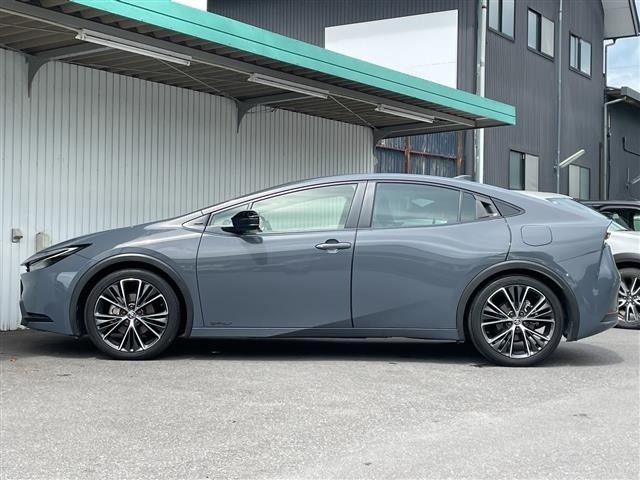 Toyota PRIUS 2023 8272519-6