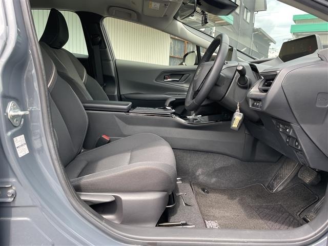 Toyota PRIUS 2023 8272519-7