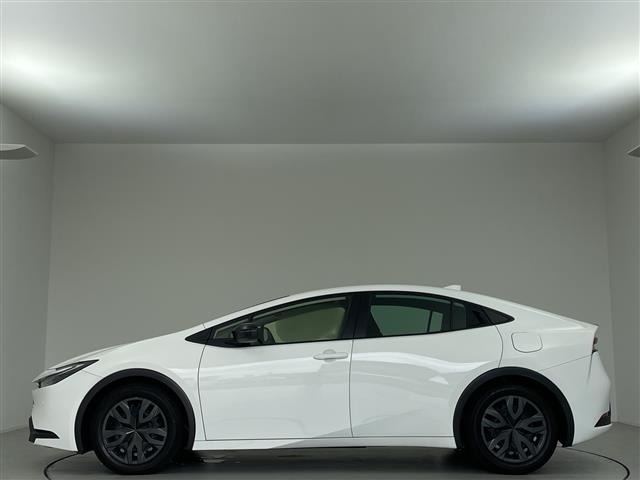 Toyota PRIUS 2025 8272520-14