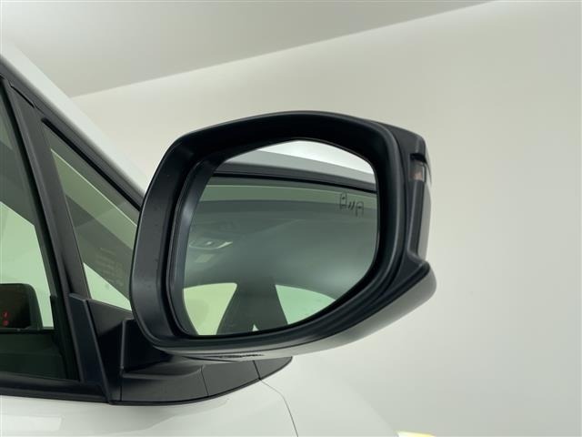 Toyota PRIUS 2025 8272520-17
