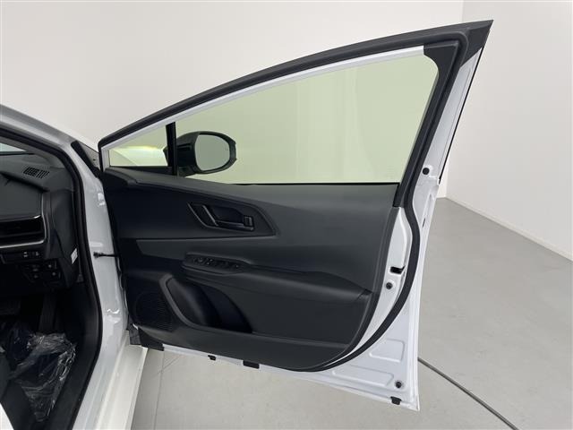 Toyota PRIUS 2025 8272520-6