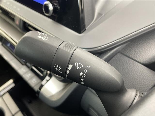 Toyota PRIUS 2025 8272520-9