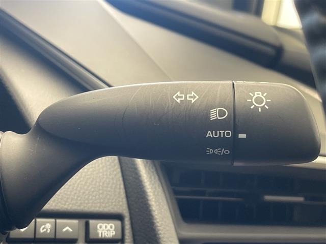 Toyota PRIUS 2025 8272521-12