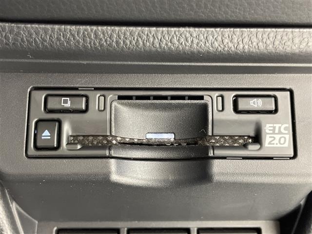 Toyota PRIUS 2023 8272522-17