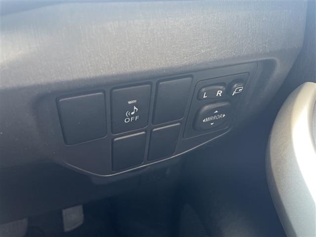 Toyota PRIUS 2013 8272523-3
