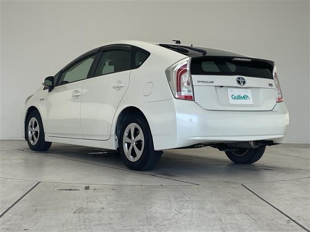 Toyota PRIUS 2013 8272523-4
