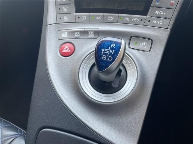 Toyota PRIUS 2013 8272523-5