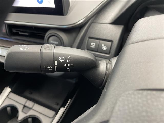 Toyota PRIUS 2023 8272525-12