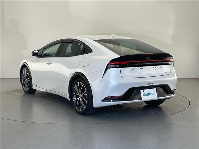 Toyota PRIUS 2023 8272525-13