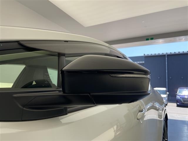 Toyota PRIUS 2023 8272525-17