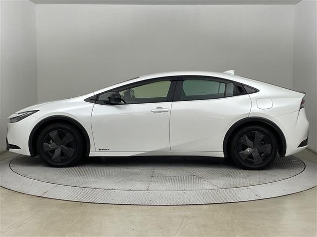 Toyota PRIUS 2023 8272526-19