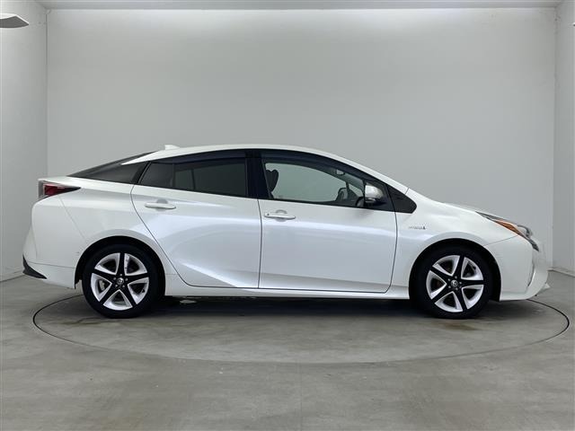 Toyota PRIUS 2015 8272528-4