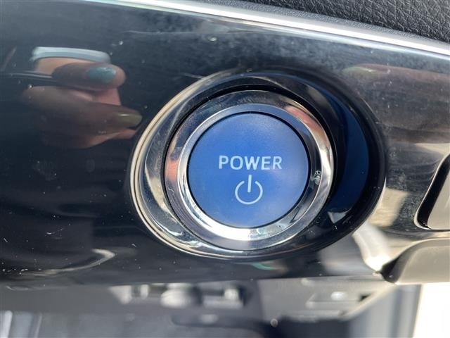 Toyota PRIUS 2017 8272529-12