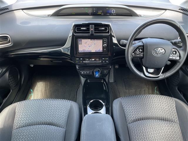 Toyota PRIUS 2017 8272529-14