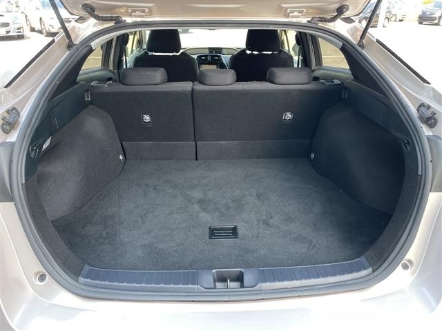 Toyota PRIUS 2017 8272529-4