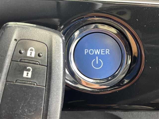 Toyota PRIUS 2019 8272533-4