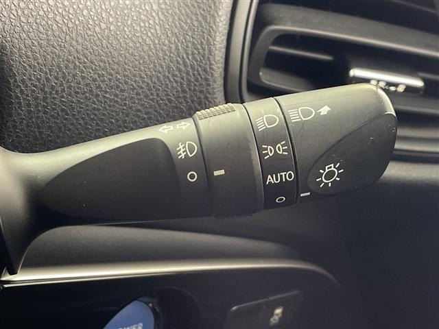Toyota PRIUS 2019 8272533-8