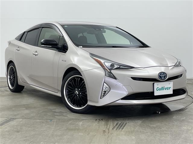 Toyota PRIUS 2018 8272534-0