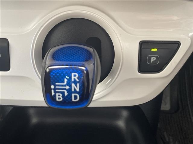 Toyota PRIUS 2015 8272535-13