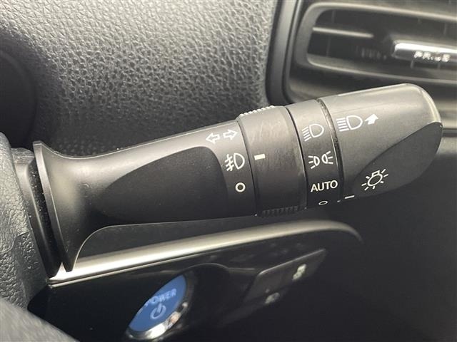 Toyota PRIUS 2015 8272535-9