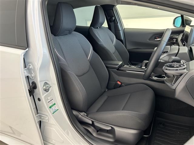 Toyota PRIUS 2025 8272536-10
