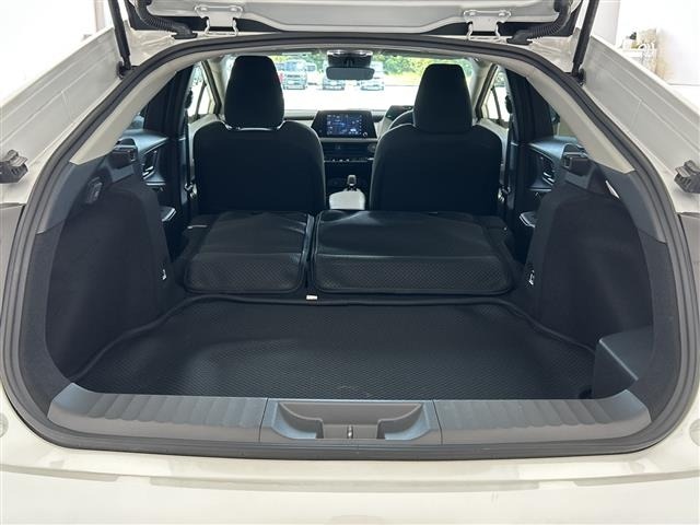 Toyota PRIUS 2025 8272536-12