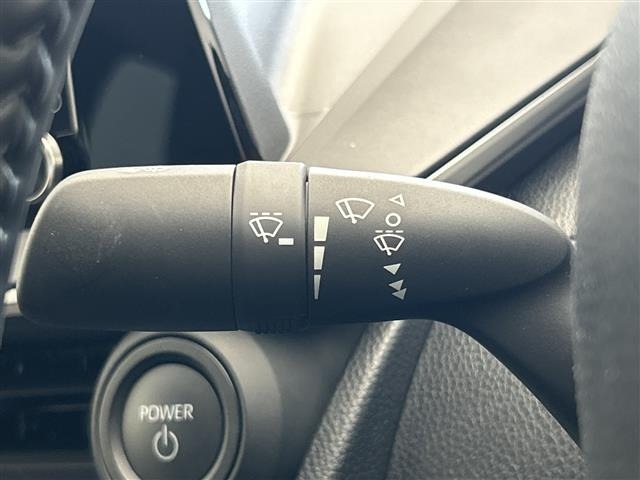 Toyota PRIUS 2025 8272536-6