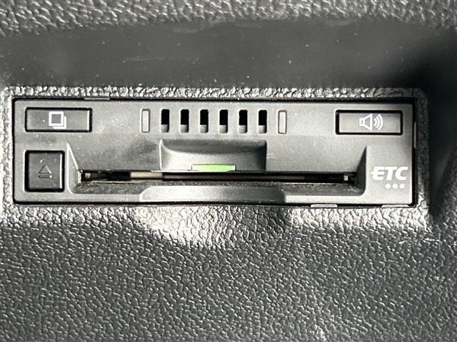 Toyota PRIUS 2017 8272537-3