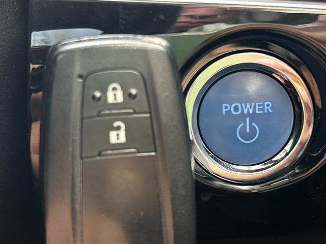 Toyota PRIUS 2017 8272537-5