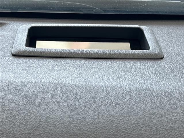 Toyota PRIUS 2017 8272537-7