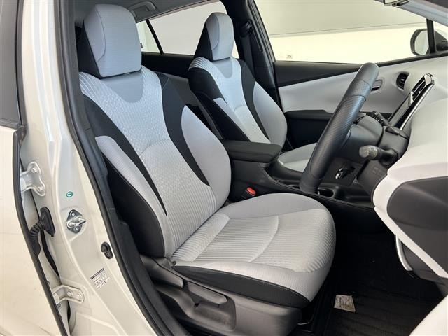 Toyota PRIUS 2017 8272537-8