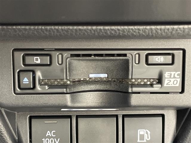 Toyota PRIUS 2025 8272538-19