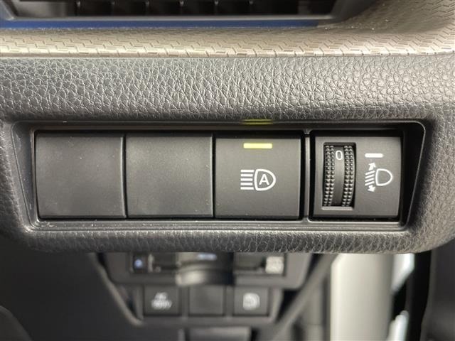 Toyota PRIUS 2025 8272538-22