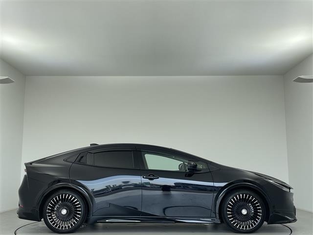 Toyota PRIUS 2023 8272539-13